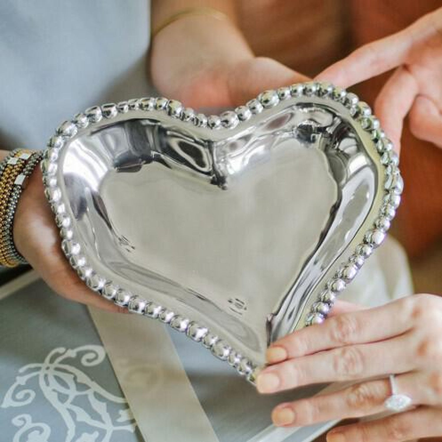 Beatriz Ball Organic Pearl Heart Dish