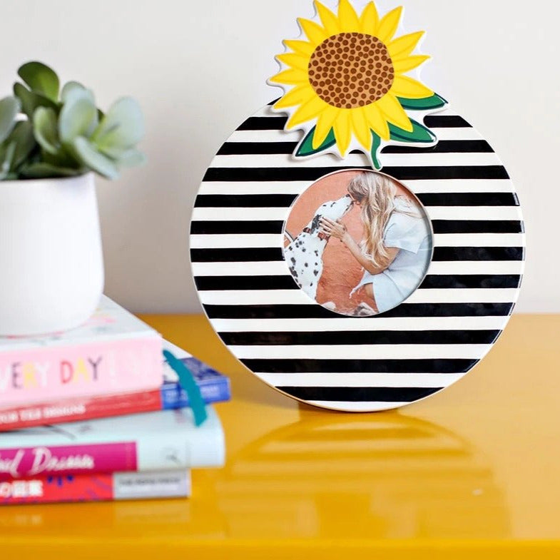 Happy Everything Round Striped Frame - Medium - Black