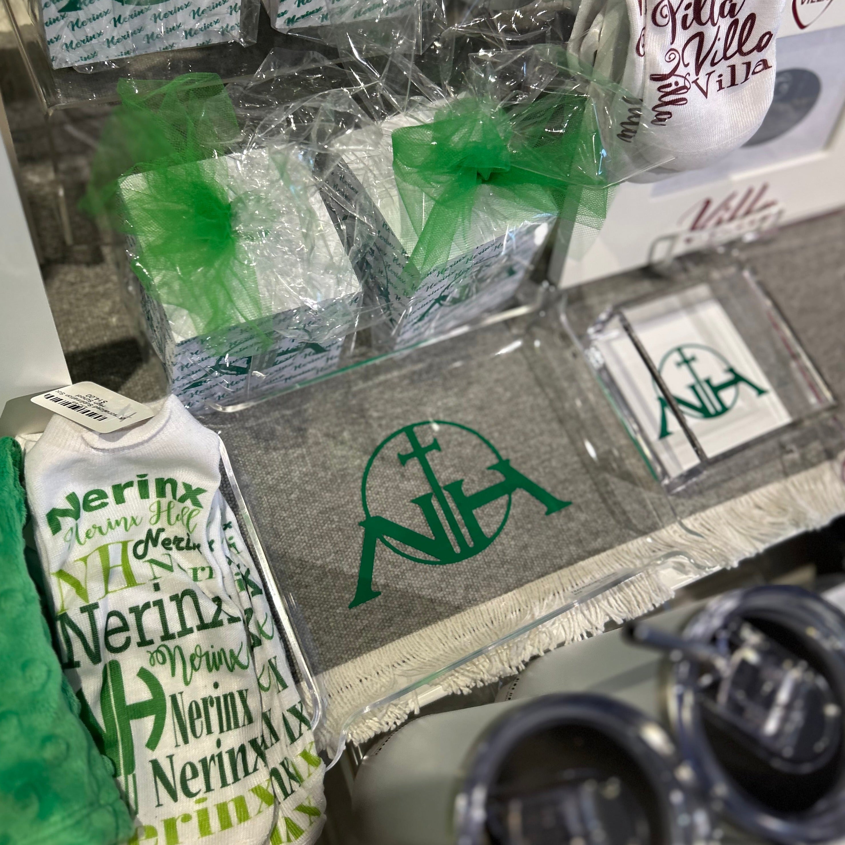 Personalized Acrylic Pinch Tray - 8 x 6"